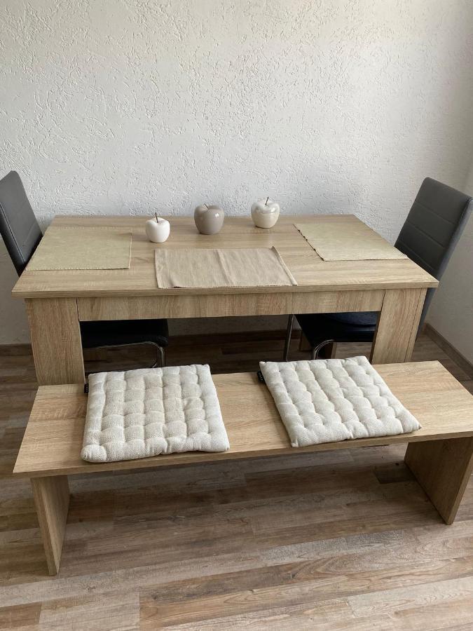 Ferienwohnung Zur Roni ทรอยช์ทลิงเงน ภายนอก รูปภาพ